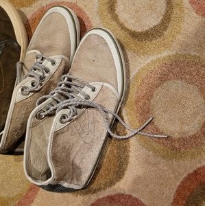 Tretorn tan water resistant chukka sneakers